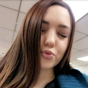 Meet your Posher, Kandy